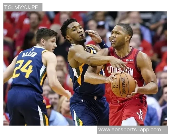 火记：米切尔罗宾逊抢进攻篮板能力强大亚当斯是否能与之抗衡