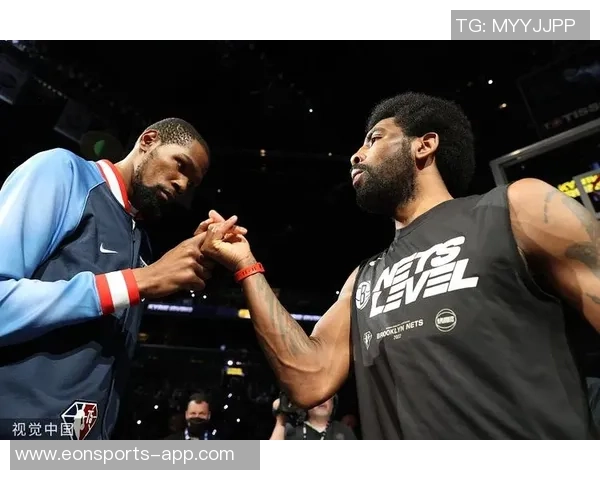 重返布鲁克林杜兰特赛前温情拥抱蔡老板夫人吴明华展现友谊与情谊