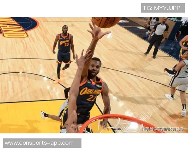 莫布里半场表现亮眼6中5砍下11分7篮板3助攻1抢断2盖帽正负值高达13