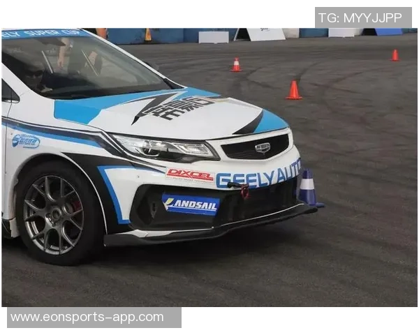 西甲推出2526赛季冬季用球设计灵感源自赛车运动的速度与激情